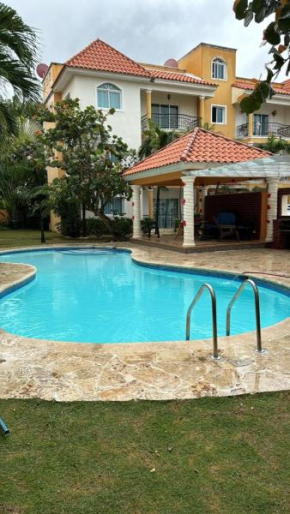 Limited access pool Apartment